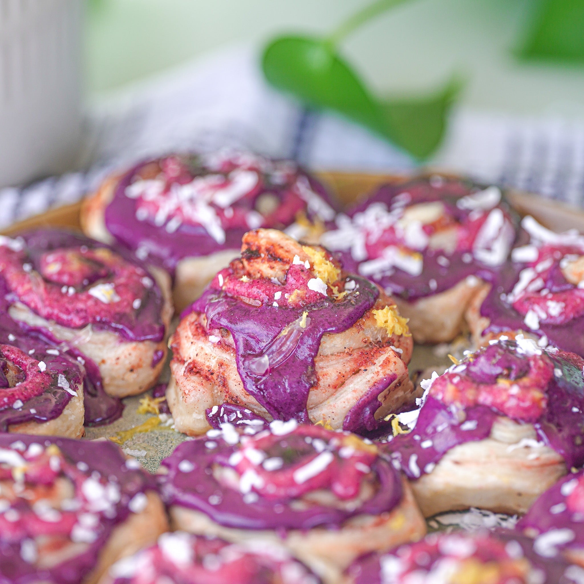 Dragon Fruit Rolls (Cinnamon Roll Style)